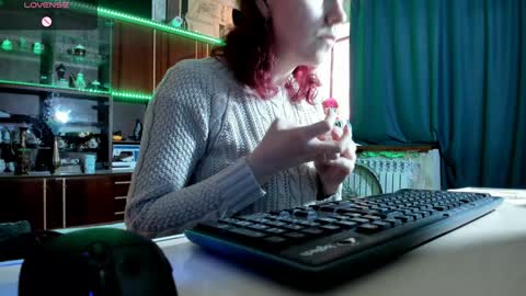 Snapshot of pa1e_pr1ncess chatting on 02/02/25, 10:24 Ella online show from 02/02/25, 10:24