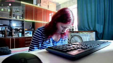 Snapshot of pa1e_pr1ncess chatting on 02/03/25, 11:31 Ella online show from 02/03/25, 11:31
