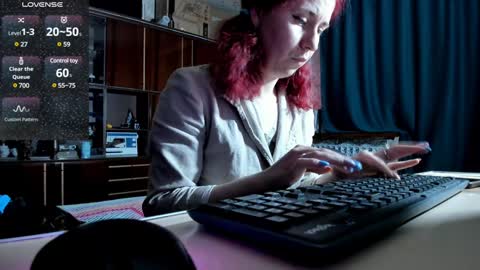 Snapshot of pa1e_pr1ncess chatting on 02/04/25, 02:32 Ella online show from 02/04/25, 02:32