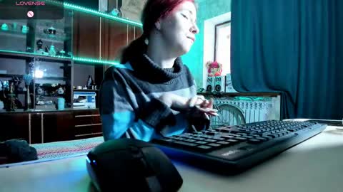 Snapshot of pa1e_pr1ncess chatting on 03/03/25, 01:31 Ella online show from 03/03/25, 01:31