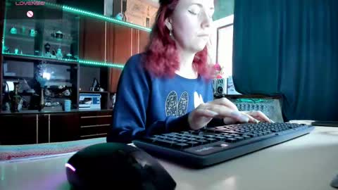 Snapshot of pa1e_pr1ncess chatting on 03/08/25, 11:16 Ella online show from 03/08/25, 11:16
