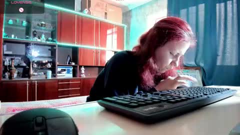 Snapshot of pa1e_pr1ncess chatting on 03/08/25, 02:19 Ella online show from 03/08/25, 02:19