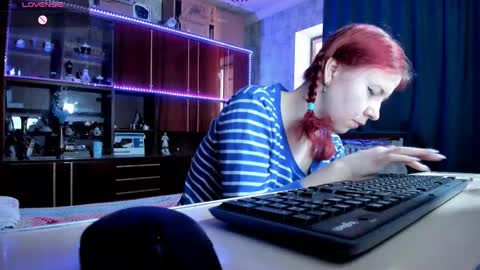 Snapshot of pa1e_pr1ncess chatting on 03/09/25, 06:39 Ella online show from 03/09/25, 06:39