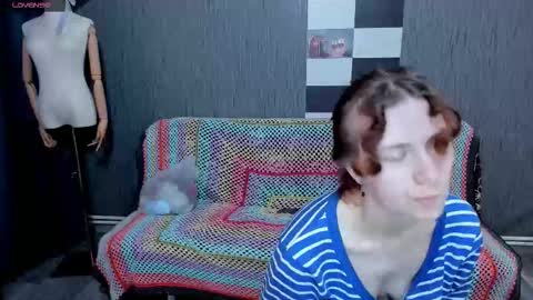 Snapshot of pa1e_pr1ncess chatting on 10/06/25, 07:17 Ella online show from 10/06/25, 07:17