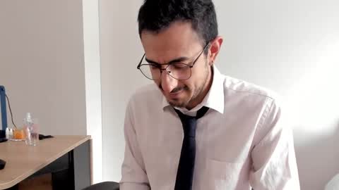 Snapshot of pablo_rincon95 chatting on 12/01/24, 04:29 pablo rincon95 online show from 12/01/24, 04:29