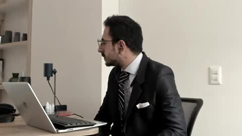 Snapshot of pablo_rincon95 chatting on 01/14/25, 05:45 pablo rincon95 online show from 01/14/25, 05:45