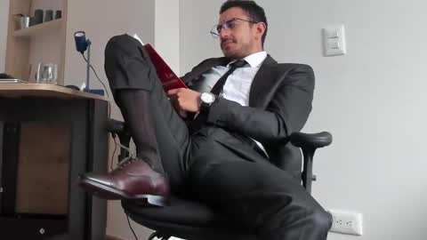 Snapshot of pablo_rincon95 chatting on 02/20/25, 05:29 pablo rincon95 online show from 02/20/25, 05:29