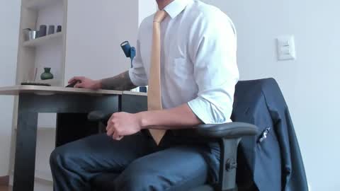 Snapshot of pablo_rincon95 chatting on 02/21/25, 02:16 pablo rincon95 online show from 02/21/25, 02:16