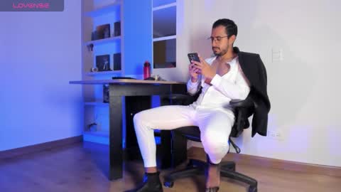 Snapshot of pablo_rincon95 chatting on 12/20/25, 11:28 pablo rincon95 online show from 12/20/25, 11:28