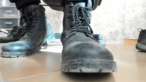 Pablo Meness online show from 12/21/25, 12:34