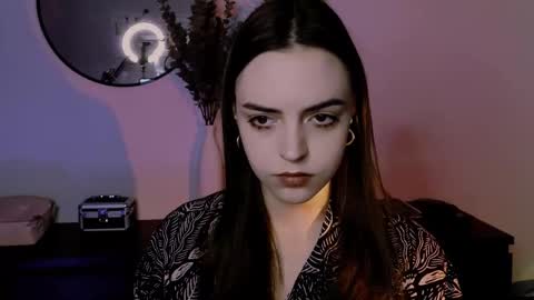 Iris online show from 03/10/25, 02:16
