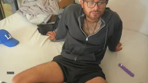 Snapshot of packmanmx chatting on 01/13/25, 05:44 Alberto online show from 01/13/25, 05:44