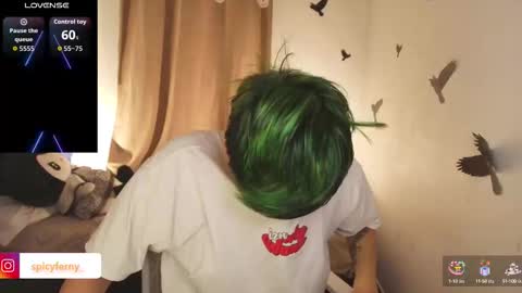 Snapshot of pafebame chatting on 10/25/25, 08:55 Fernanda online show from 10/25/25, 08:55