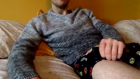 Snapshot of paintdude424 chatting on 12/23/24, 05:32 paintdude424 online show from 12/23/24, 05:32