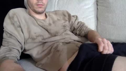 Snapshot of paintdude424 chatting on 11/30/25, 06:23 paintdude424 online show from 11/30/25, 06:23