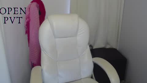 Snapshot of paiper_halliwey_ chatting on 02/02/25, 03:17 paiper online show from 02/02/25, 03:17