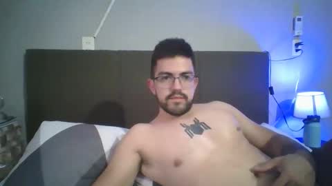 pajero1210 online show from 11/16/25, 09:09