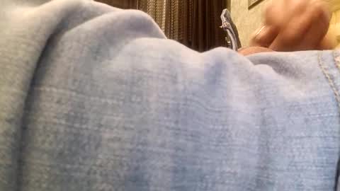 Snapshot of pajero1271 chatting on 10/28/25, 07:05 pajero1271 online show from 10/28/25, 07:05