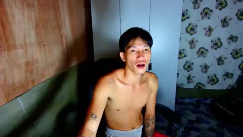 palaiyot143 online show from 10/18/25, 12:39