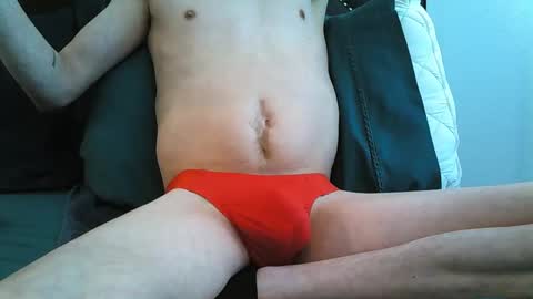 Snapshot of pale_atom chatting on 12/30/24, 08:15 Atom online show from 12/30/24, 08:15