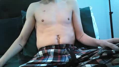 Snapshot of pale_atom chatting on 01/01/25, 02:31 Atom online show from 01/01/25, 02:31