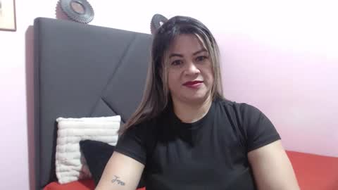 pamela_echeverria online show from 11/11/25, 10:59