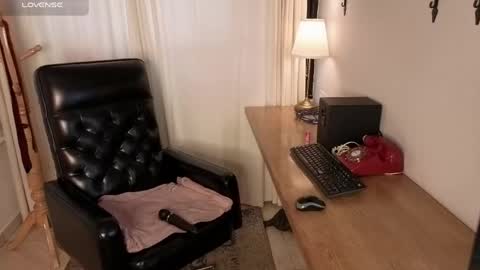 pamela_johnsonn online show from 04/27/26, 05:33