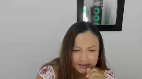 Snapshot of pamela_karim chatting on 09/11/25, 03:23 Pamela karim online show from 09/11/25, 03:23