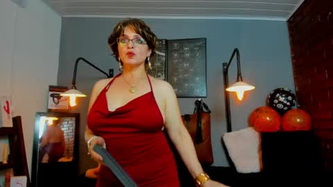 Snapshot of pamela_mature41 chatting on 05/06/26, 02:19 pamela_mature41 online show from 05/06/26, 02:19