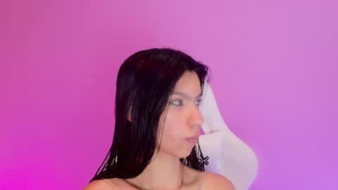 Snapshot of pamelaascott chatting on 01/09/25, 02:22 P A M online show from 01/09/25, 02:22