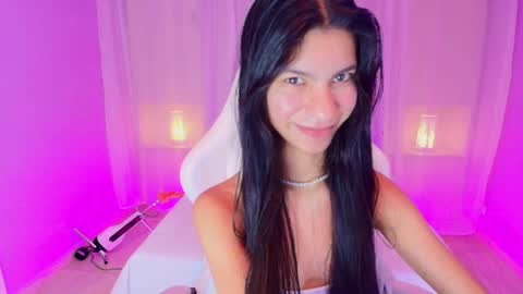 Snapshot of pamelaascott chatting on 01/25/25, 02:37 P A M online show from 01/25/25, 02:37