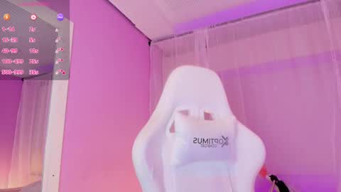 Snapshot of pamelaascott chatting on 02/10/25, 11:13 P A M online show from 02/10/25, 11:13