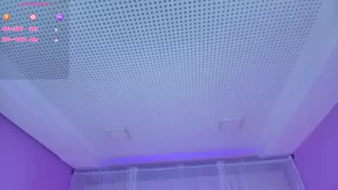 Snapshot of pamelaascott chatting on 02/25/25, 04:03 P A M online show from 02/25/25, 04:03