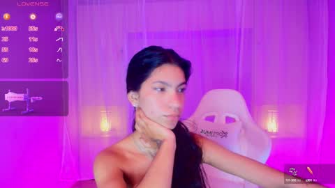 Snapshot of pamelaascott chatting on 02/25/25, 10:15 P A M online show from 02/25/25, 10:15