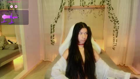 Snapshot of pamelaascott chatting on 09/16/25, 04:24 P A M online show from 09/16/25, 04:24