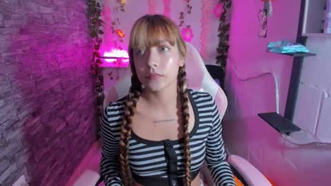 pamelajhonsom online show from 10/21/25, 05:30