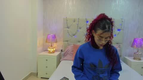 Snapshot of pamelamiler_ chatting on 09/16/25, 12:17 TELL ME PAMELLA AND GIVE ME A GOOD GRADE ITS IMPORTANT online show from 09/16/25, 12:17