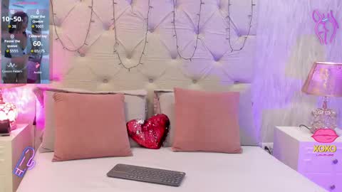 Snapshot of pamelamiler_ chatting on 10/01/25, 01:39 TELL ME PAMELLA AND GIVE ME A GOOD GRADE ITS IMPORTANT online show from 10/01/25, 01:39