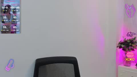 Snapshot of pamelamiler_ chatting on 10/03/25, 12:13 TELL ME PAMELLA AND GIVE ME A GOOD GRADE ITS IMPORTANT online show from 10/03/25, 12:13