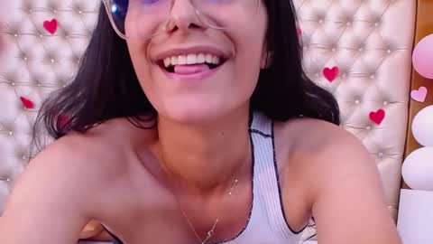 Snapshot of pamelaponce chatting on 02/19/25, 06:10 Pamela Ponce online show from 02/19/25, 06:10