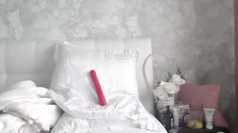 Snapshot of pamella_007 chatting on 10/19/25, 06:47 Pamella online show from 10/19/25, 06:47