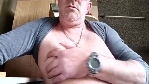 angel hris online show from 04/08/26, 04:18