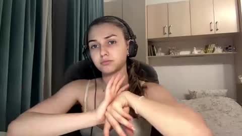 Lia online show from 07/09/26, 08:46