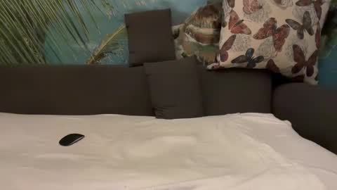 Porn online show from 12/18/25, 12:38