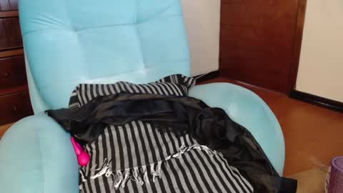 Carolinesworldx online show from 03/21/26, 12:54