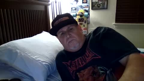 panos online show from 09/19/25, 08:16