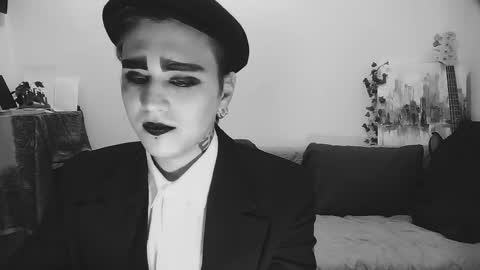 Snapshot of panther_cap chatting on 09/29/25, 02:27 In bio online show from 09/29/25, 02:27