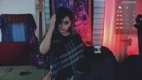 Snapshot of panther_cap chatting on 11/18/25, 08:19 In bio online show from 11/18/25, 08:19