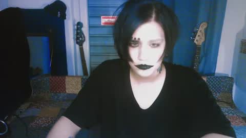 In bio online show from 06/19/26, 02:38
