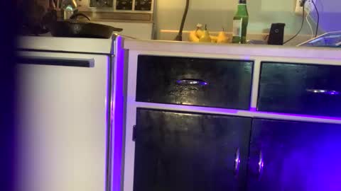 Snapshot of pantyheat chatting on 10/26/25, 09:21 pantyheat online show from 10/26/25, 09:21